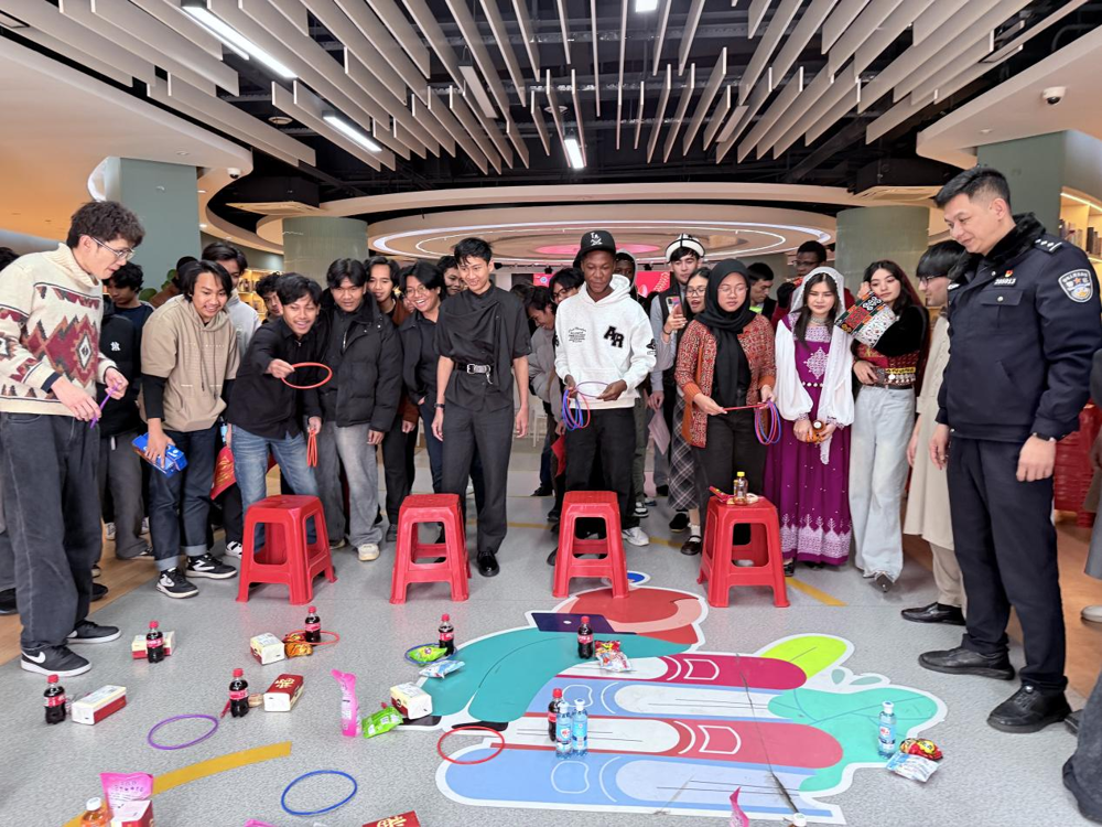 米乐官网举行留学生“年味共赏，欢度春节”文化体验活动