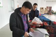 校领导率队调研米乐官网食堂食材供应商