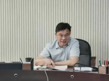 学校召开2025年下半年度物业管理服务工作汇报会议