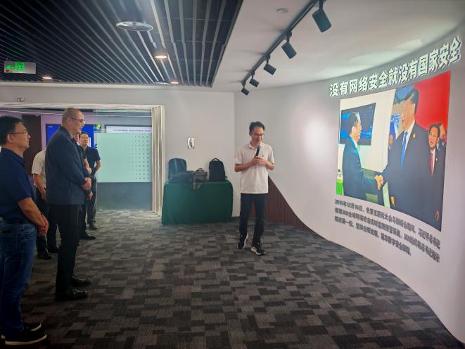 C:/Users/Administrator/Desktop/参观腾讯科技（北京）有限公司.jpg参观腾讯科技（北京）有限公司