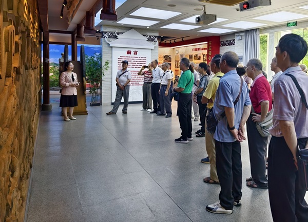 参观党风廉政教育基地